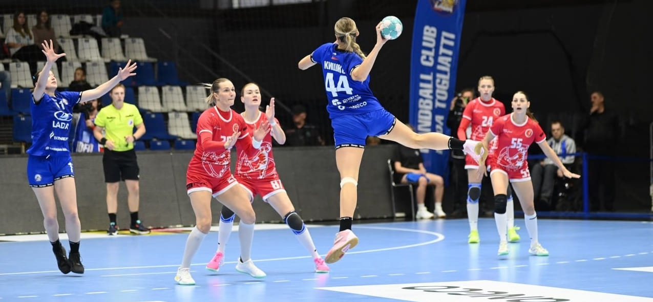 Olimpbet Суперлига. Тольяттинская "Лада" на домашней площадке обыграла "Астраханочку", одержав седьмую победу подряд