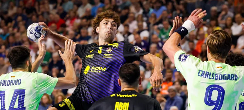 "Барселона" во второй раз в истории проиграла в обоих матчах "финала четырёх" Лиги чемпионов. Первый был в 2017 году