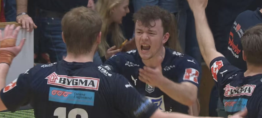 Дания. За минуту до конца "Гудме" уступал "Скандерборгу-Орхусу" 2 мяча, но вырвал ничью. Ольсен забросил с сиреной, Вест ав Тейгум психовал (ВИДЕО)
