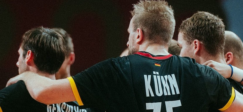 Олимпиада. Сборная Германии с перевесом в пять мячей обыграла норвежцев. Голкипер Йоханнес Биттер отразил 78 процентов бросков