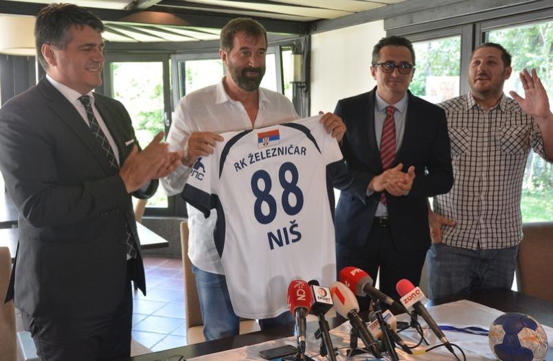 Галопом по Европе. Плоцк, Брест, Ниш, Загреб — вакансий больше нет