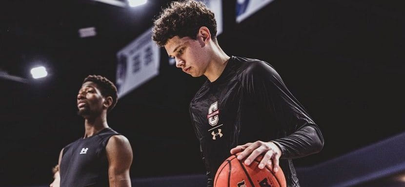 Никита Евдокимов, сын шестикратного чемпиона России Егора Евдокимова, выступает в баскетбольной студенческой лиге США