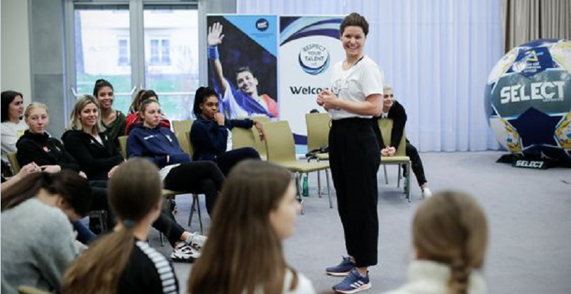 Гандбольные звезды дали советы молодым игрокам в рамках проекта ЕГФ "Уважай свой талант"