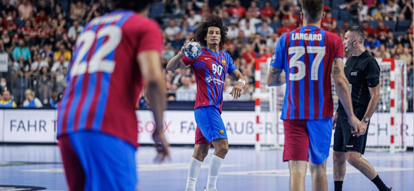 Лига чемпионов. Впервые в истории в составе победителя турнира на площадку вышли пять гандболистов не из Европы