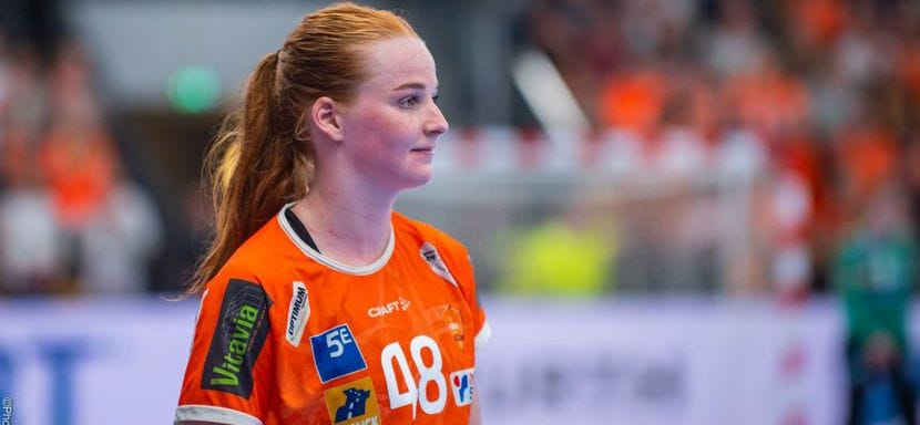 Правая полусредняя "Оденсе" Дионе Хаусхеер не поможет сборной Нидерландов в ближайших матчах "Золотой лиги"