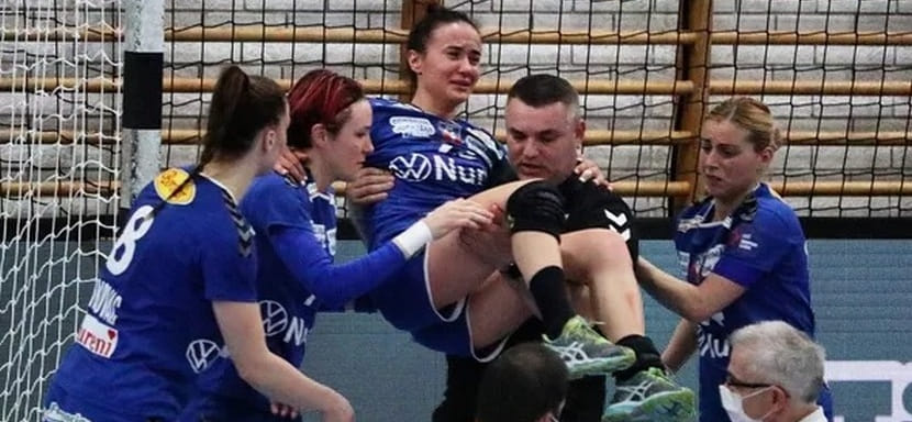 Румыния. Капитан "Вылчи" Кристина Флорика травмировала колено в еврокубковом матче с "Вацем" и пропустит около полугода