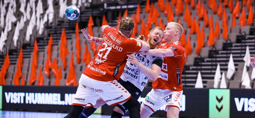 Лига чемпионов. "Ольборг" обыграл "Фленсбург" в матче четвертьфинала. Лукас Сандель и Феликс Клаар забросили 16 мячей из 26 командных