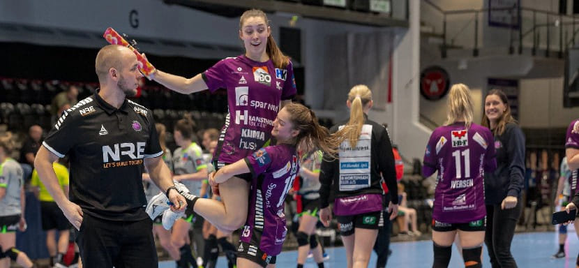 Дания. В женском чемпионате состоялись четыре матча. Соперники "Ростов-Дона" и "Лады" в еврокубках "Эсбьерг" и "Хернинг-Икаст" добились побед