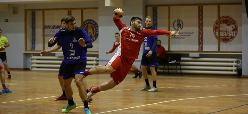 Суперлига. Линейный Артур Мишустин стал лучшим игроком уфимского "Акбузата" в первой части чемпионата