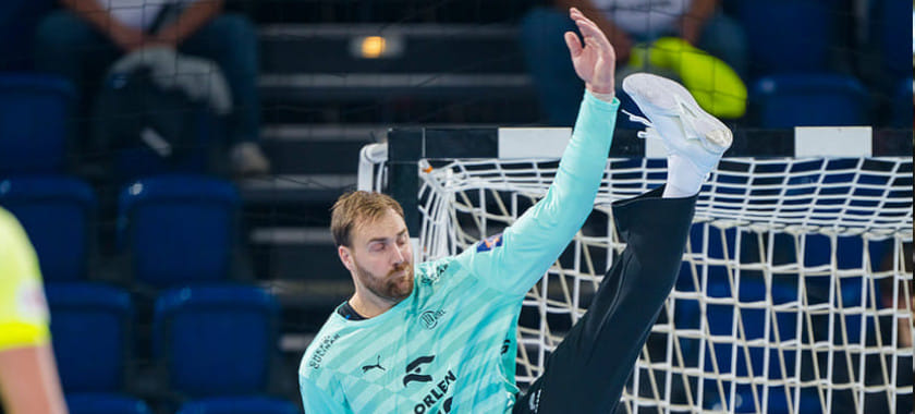 "Ганновер" и "Киль" заработали в Европейской лиге по 53 тысячи евро. Зарплата голкипера "зебр" Андреаса Вольффа — 50 тысяч в месяц