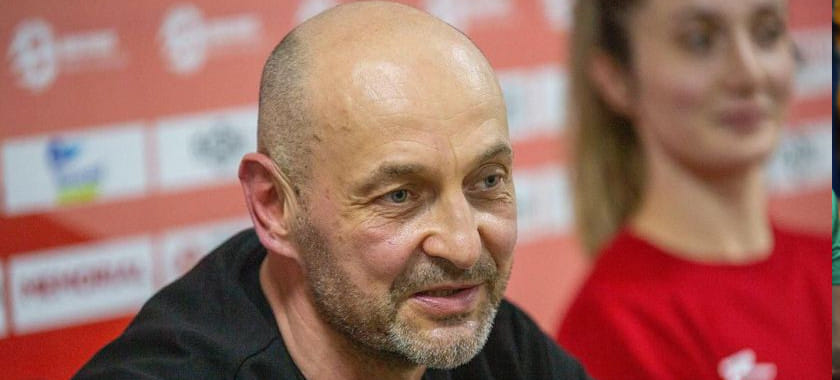 "Байя-Маре" получил около двадцати заявок от тренеров на работу в клубе. Фаворитом является Костикэ Бучески, ранее дважды возглавлявший команду