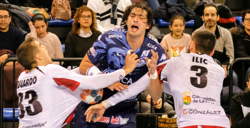 Испания. Аргентинец Федерико Виейра в октябре должен вернуться к тренировкам в "Адемаре"