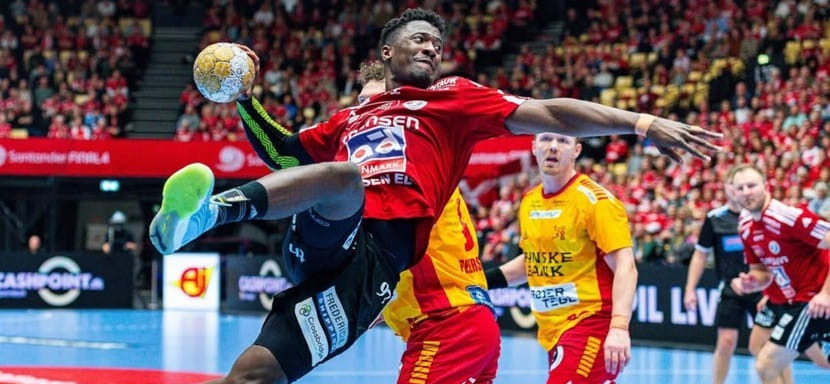 Левый полусредний сборной Кубы Ренье Табоада продолжит карьеру в лиссабонской "Бенфике"