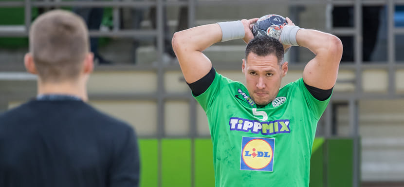 Венгрия. 35-летний капитан "Ференцвароша" Тимужин Шух покинет клуб по окончании сезона. Он решил завершить карьеру