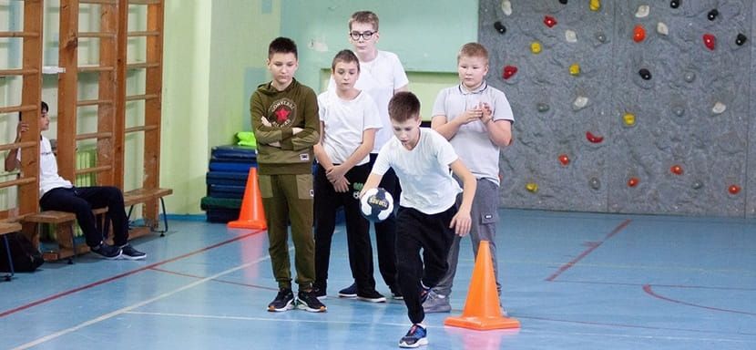 Белорусские разыгрывающие "Зенита" Артём Кулак и Олег Луня приняли участие в проекте "В школу с гандболом" (ВИДЕО)