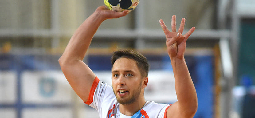 Польша. У Корнева, Бурзака, Бочко и Богданова в "Азотах" будет новый одноклубник. К команде присоединится полусредний "Калиша" Кацпер Адамски