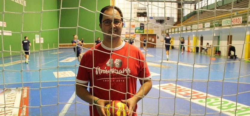 Ху из мистер Гордо? Бывший вратарь, ученик Каденаса, представитель тренерской школы Вальядолида