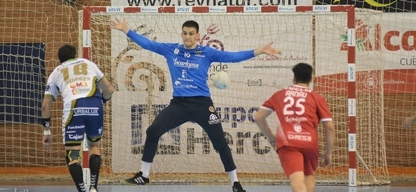 Испания. 24-летний хорватский вратарь Анте Грбавац продолжит карьеру в "Куэнке"