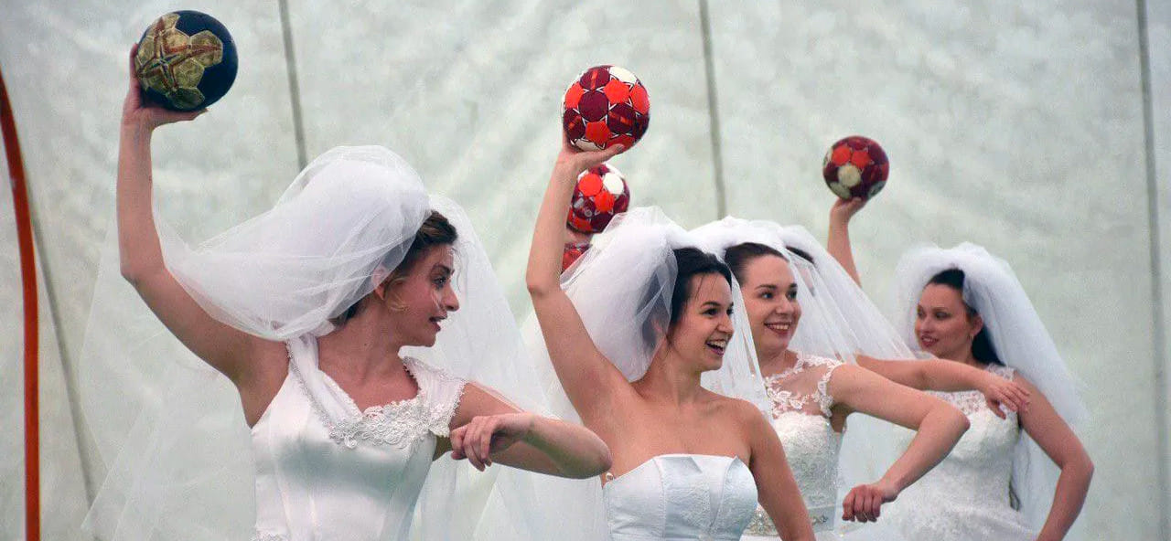 Россия. В театре "ФЭСТ" готовится премьера спектакля "Команда". В основе сюжета пьеса о гандболе драматурга Семёна Злотникова