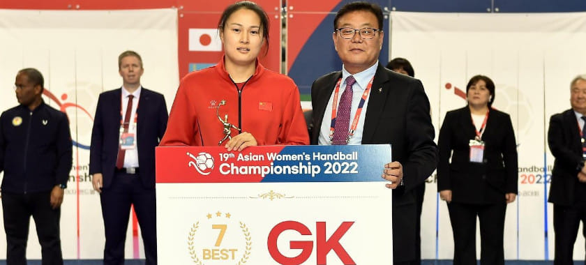 Чемпионат Азии. Голкипер "Феникса" Лу Чан и полусредняя сборной Казахстана Вероника Хардина вошли в символическую сборную турнира