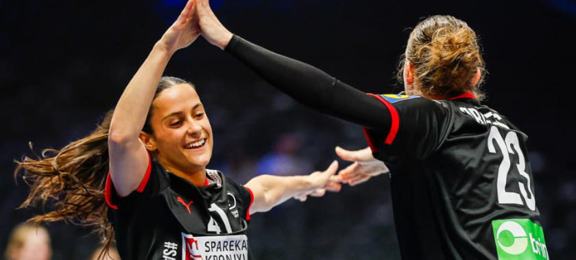 Сборная Дании уступала Венгрии пять мячей, но смогла победить. Норвегия пропустила от Бразилии всего 14 мячей на чемпионате мира