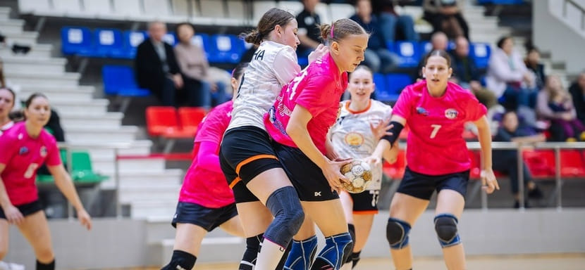 Московский "Луч" в турнире за 9-12-е места женской Суперлиги добился гостевой победы над "Уфой-Алисой"