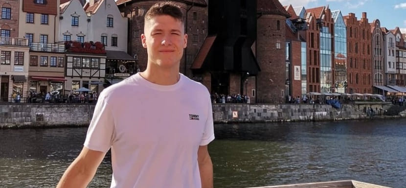 Польша. Официально. Правый полусредний Виктор Томчак покинул "Кельце" и на правах аренды стал игроком "Выбжеже"