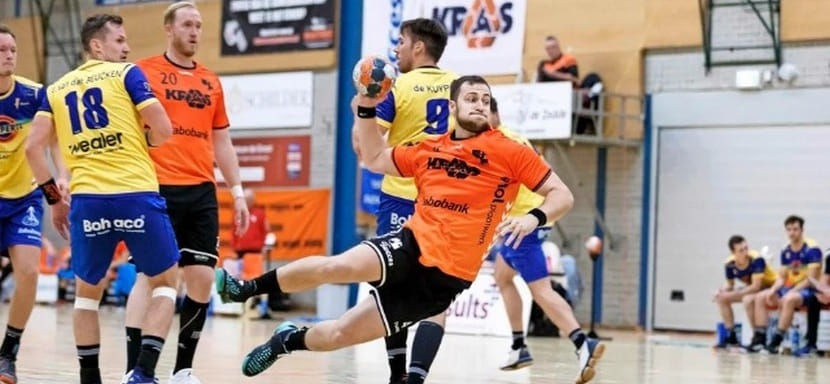 Швеция. Линейный сборной США Александр Биндерис будет защищать цвета "Тюресо"