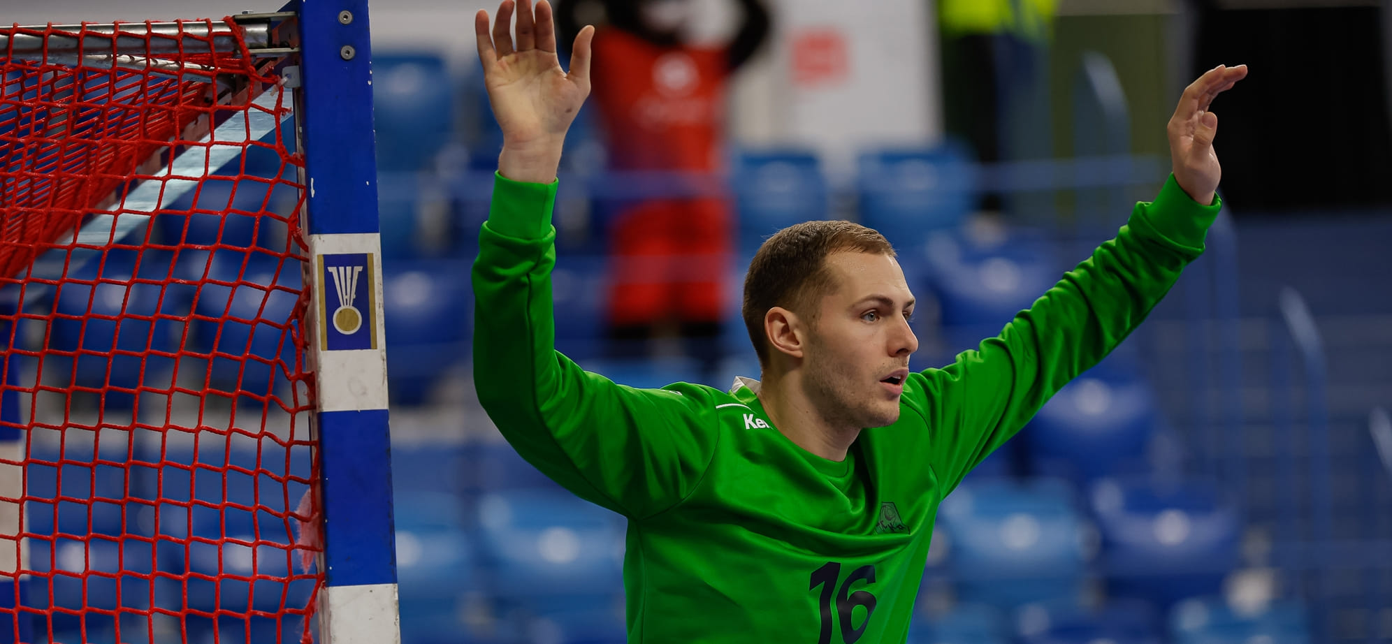 Вратарь Дмитрий Холмов признан лучшим игроком московского ЦСКА по итогам октября