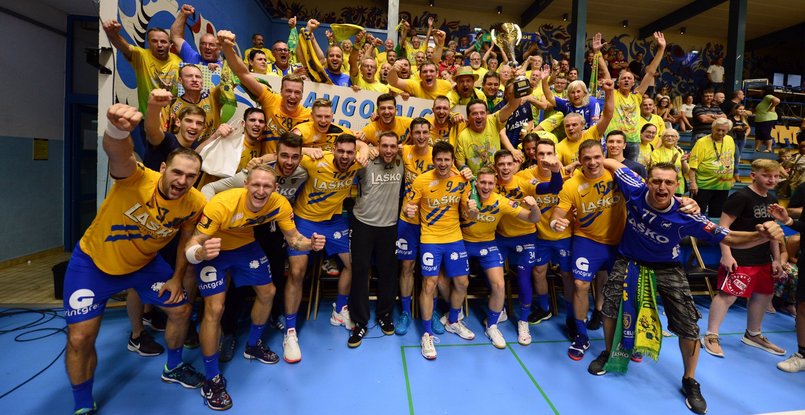 Словения. В седьмой раз обладателем Суперкубка страны стал "Целе"