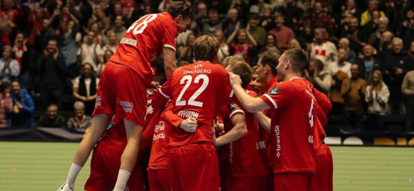 21 мяч Йеппссона и Гудьонссона помогли "Кольстаду" одолеть "Магдебург", "Барселона" сыграла вничью с "Пиком" в матчах Лиги чемпионов