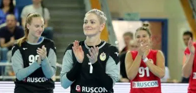 Суперлига. Шана Массон о броске Галины Никифоровой ей в лицо: "На несколько секунд мне показалось, что я умерла"