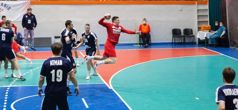 Высшая лига. Белорусский линейный Денис Янковский, игравший за "Донских Казаков"-ЮФУ, продолжит карьеру в омском "Скифе"