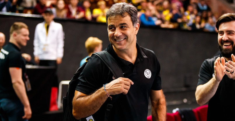 Лига чемпионов. Амброс Мартин: в Венгрию — заранее. "Должно быть продумано все"