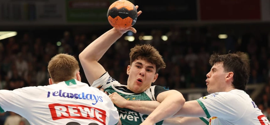 "Гёппинген" уступил первый тайм, но сумел на последних секундах вырвать ничью у "Лейпцига" в единственном матче дня в мужской бундеслиге