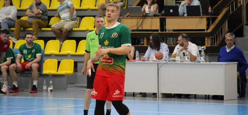 "Гомель" покидают капитан Михаил Пилюк, а также левый крайний Максим Красовский и полусредний Игорь Кожедуб