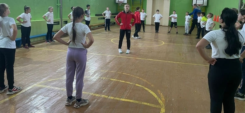 Россия. Представители "Астраханочки" провели очередной мастер-класс в средней школе