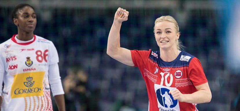 Стине Офтедал — игрок года ИГФ. В "Дьере" ярче, чем в сборной. И этого хватило для признания