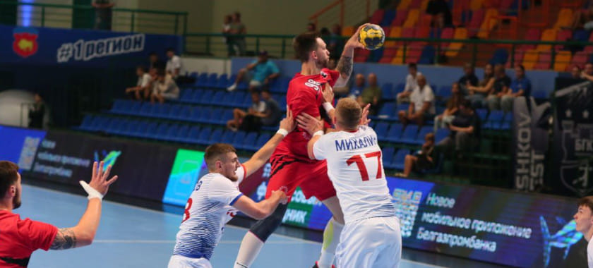 Смотрины новичков, выбор Кокшарова и феноменальные вратари. В Бресте стартовал Кубок Белгазпромбанка