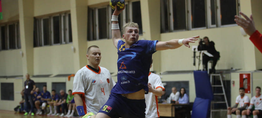 Столичная "Академия" сыграла вничью со СКИФом в Краснодаре. К перерыву хозяева вели четыре мяча, у Имана Джамали 11 голов