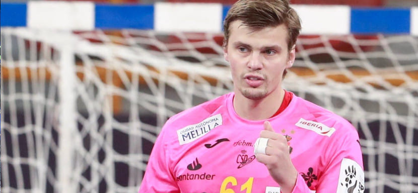 ЧЕ-2022. Уроженец России Сергей Эрнандес из "Бенфики" заменил в сборной Испании Родриго Корралеса из "Веспрема"