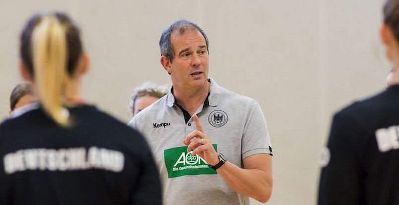 Главком женской сборной Германии Хенк Грунер: "Голландки выйдут играть против нас в очень хороший гандбол"