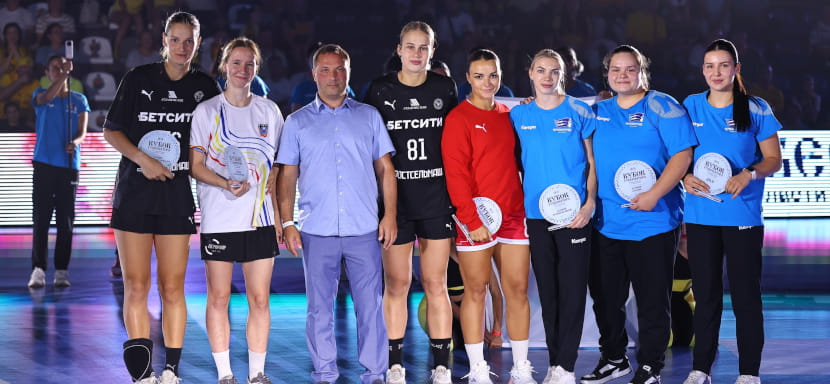 Разыгрывающая "Черноморочки" Екатерина Долматова признана самой ценной гандболисткой Кубка губернатора Ростовской области