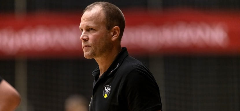 Датский специалист Клаус Могенсен, возглавляющий женскую сборную Фарерских Островов, покинул пост рулевого "Хорсенса"