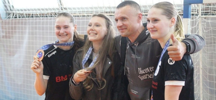 Карина и Кристина Бакун: "Эти медали самые ценные. Классно, когда ты помогаешь команде, а не сидишь на замене"