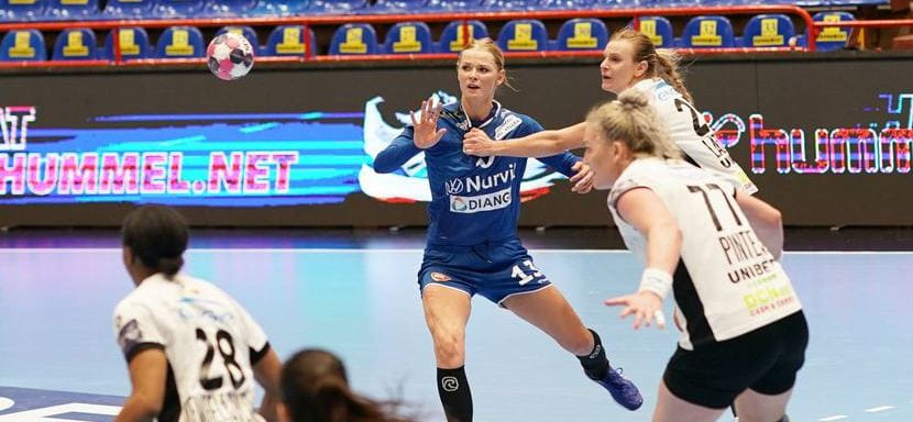 Румыния. Полусредняя "Вылчи" и сборной Германии Евгения Миневская вернется в строй через полтора месяца после операции на мениске