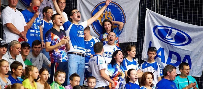 Фанатские истории. Барабанщик из Автограда, шампанское из Кубка ЕГФ, плакаты в защиту кумиров