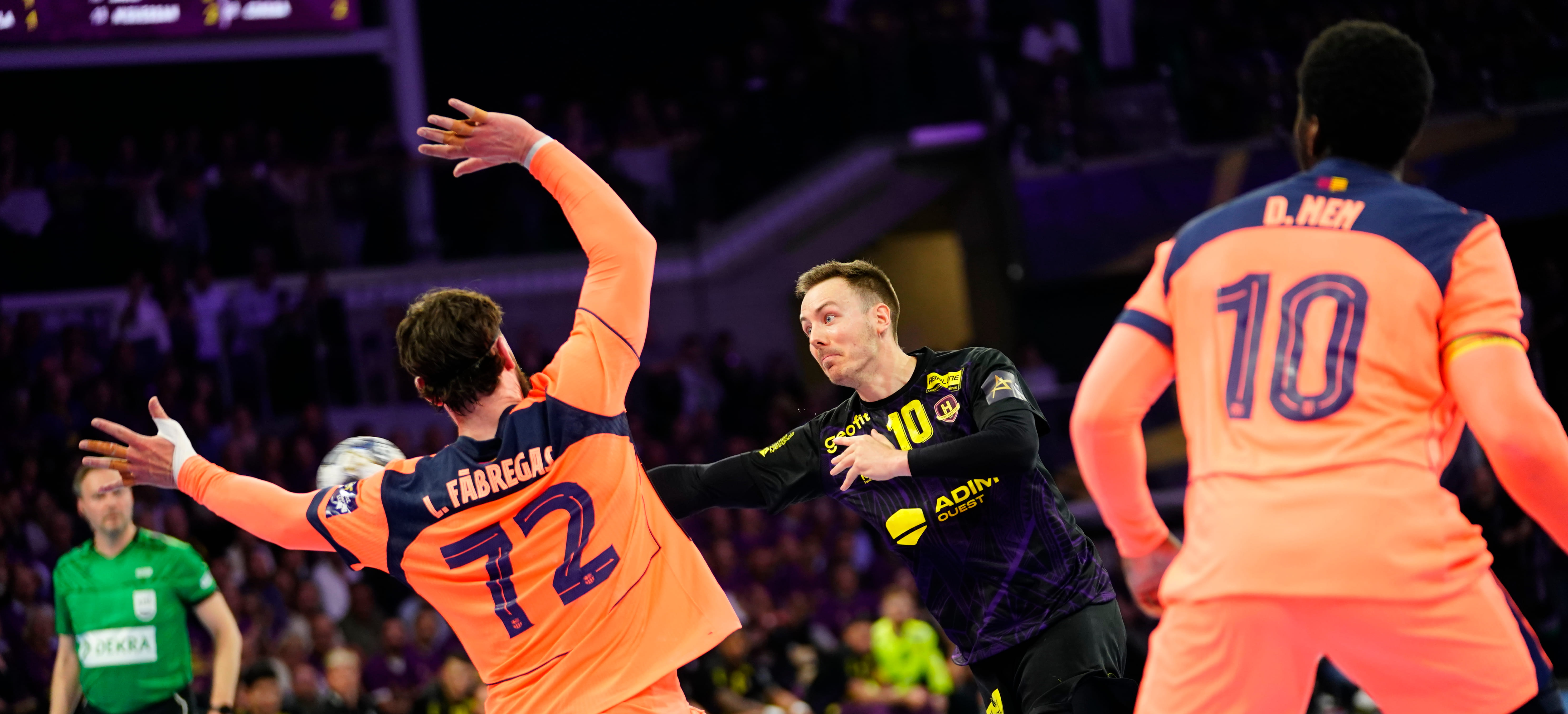 Старый Мем лучше новых. "Барса" взяла реванш у "Нанта" и стала ближе к "финалу четырёх" Лиги чемпионов