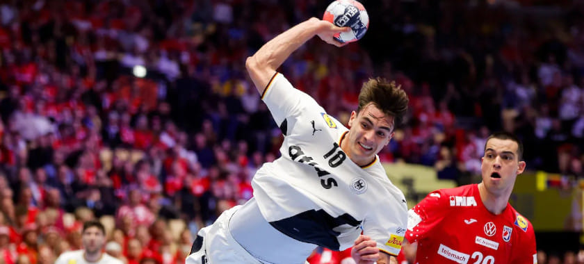 Сборная Германии вышла в финал чемпионата Европы впервые за 10 лет. В 2016 году бундестим победила на турнире