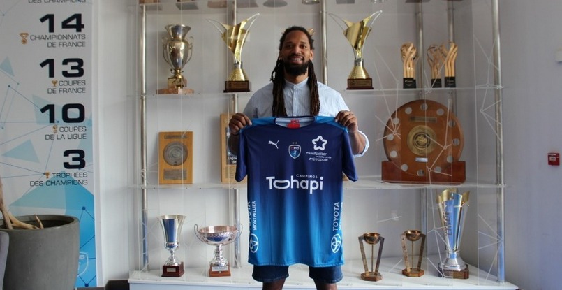 Франция. Португальский полусредний Жилберту Дуарте представлен в качестве игрока "Монпелье"